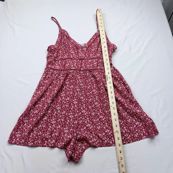 American Eagle Outfitters Red Floral Romper w/ pockets - Picture 5 of 12
